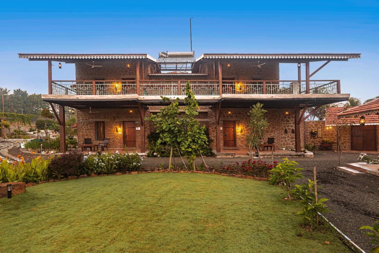 Villa Saffronstays House Bouganvillea: Rustic Lakeside With Pool *