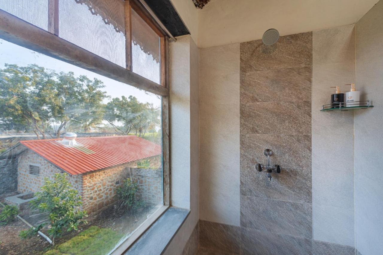 Villa Saffronstays House Bouganvillea: Rustic Lakeside With Pool
