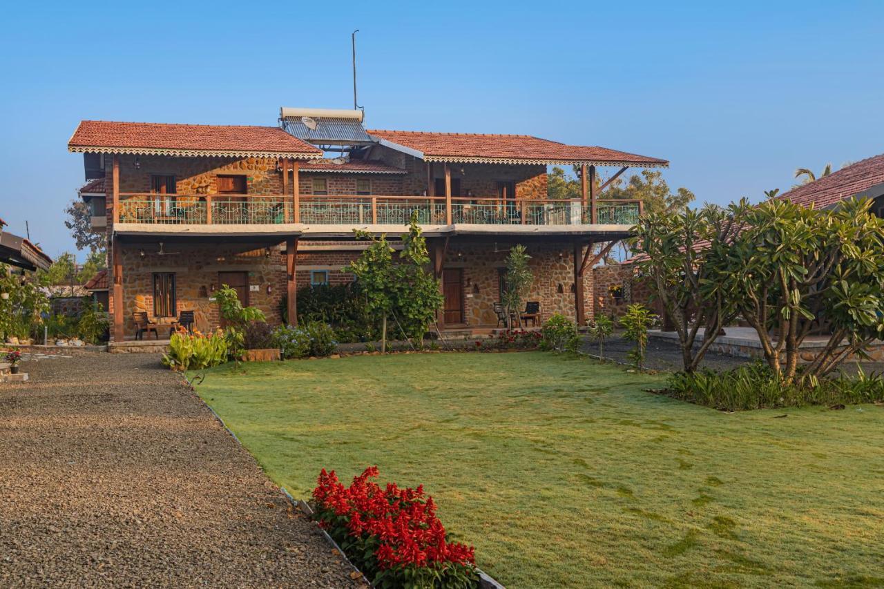 Villa Saffronstays House Bouganvillea: Rustic Lakeside With Pool *