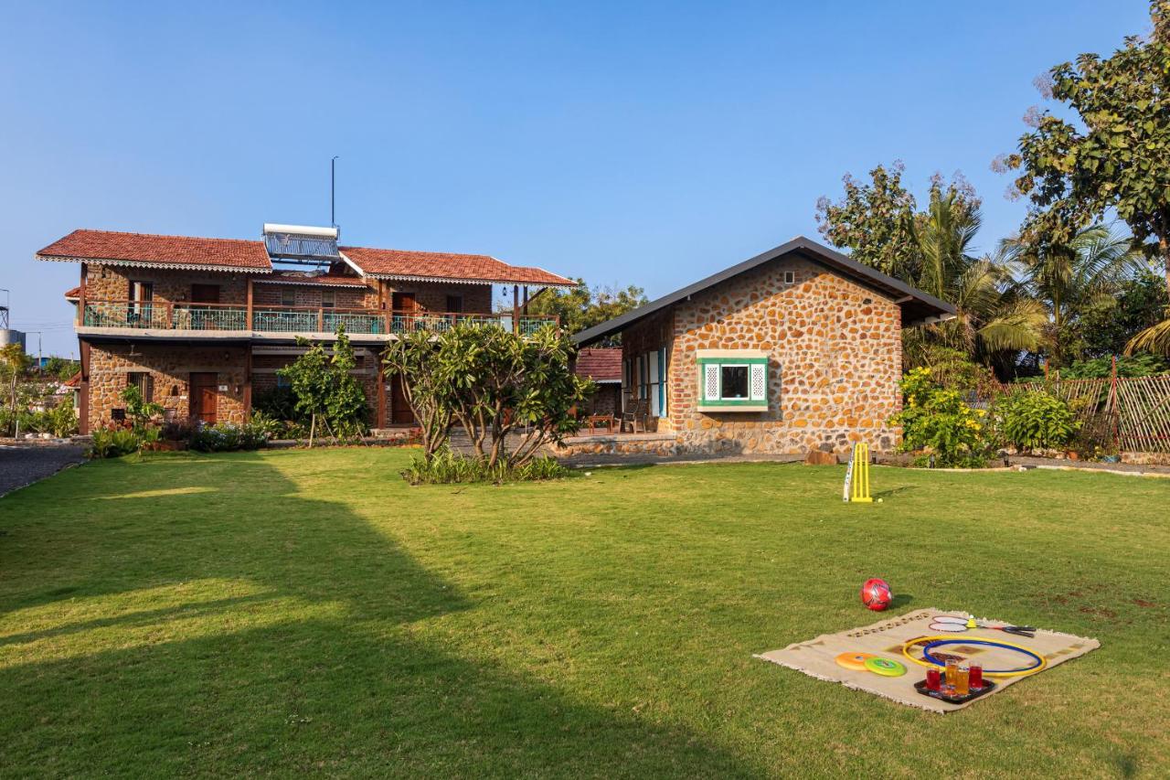 Saffronstays House Bouganvillea: Rustic Lakeside With Pool Villa *