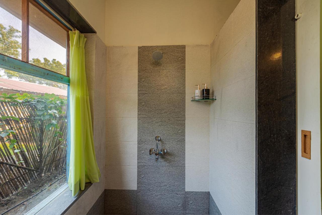 Saffronstays House Bouganvillea: Rustic Lakeside With Pool * Nashik