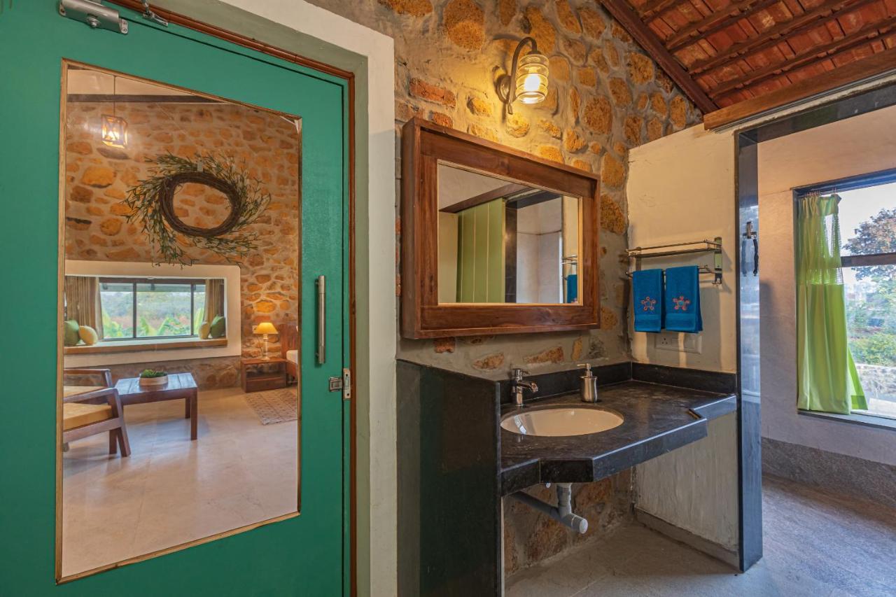 Saffronstays House Bouganvillea: Rustic Lakeside With Pool Villa